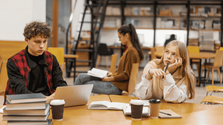 Stay Focused Motivation Tips for Students Who Work and Study