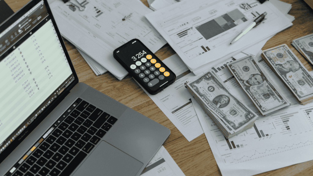 Budgeting-Hacks-That-Saved-Me-1000s-And-Can-Save-You-Too