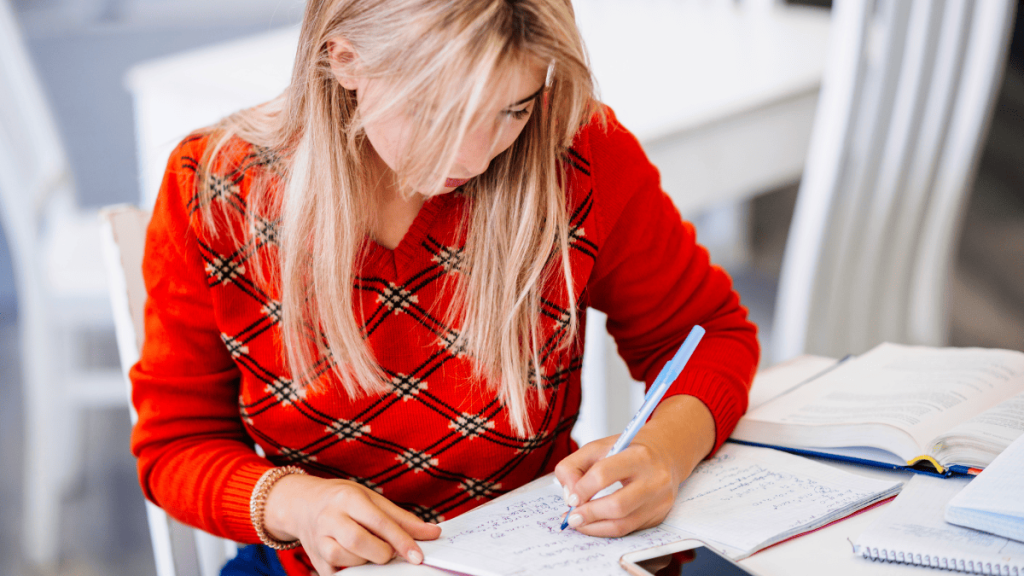 Daily-Habits-of-Financially-Successful-People